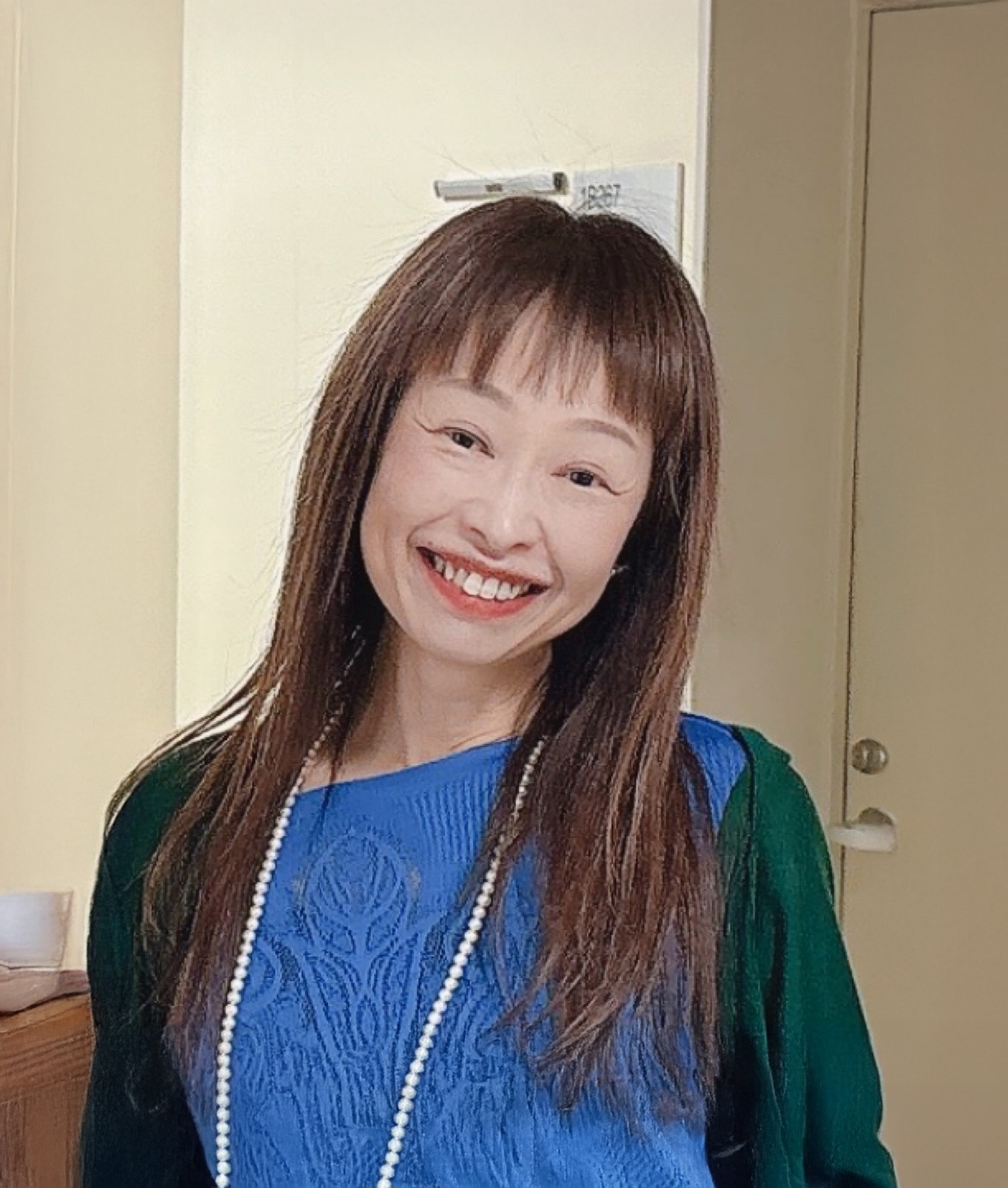荒木裕子氏