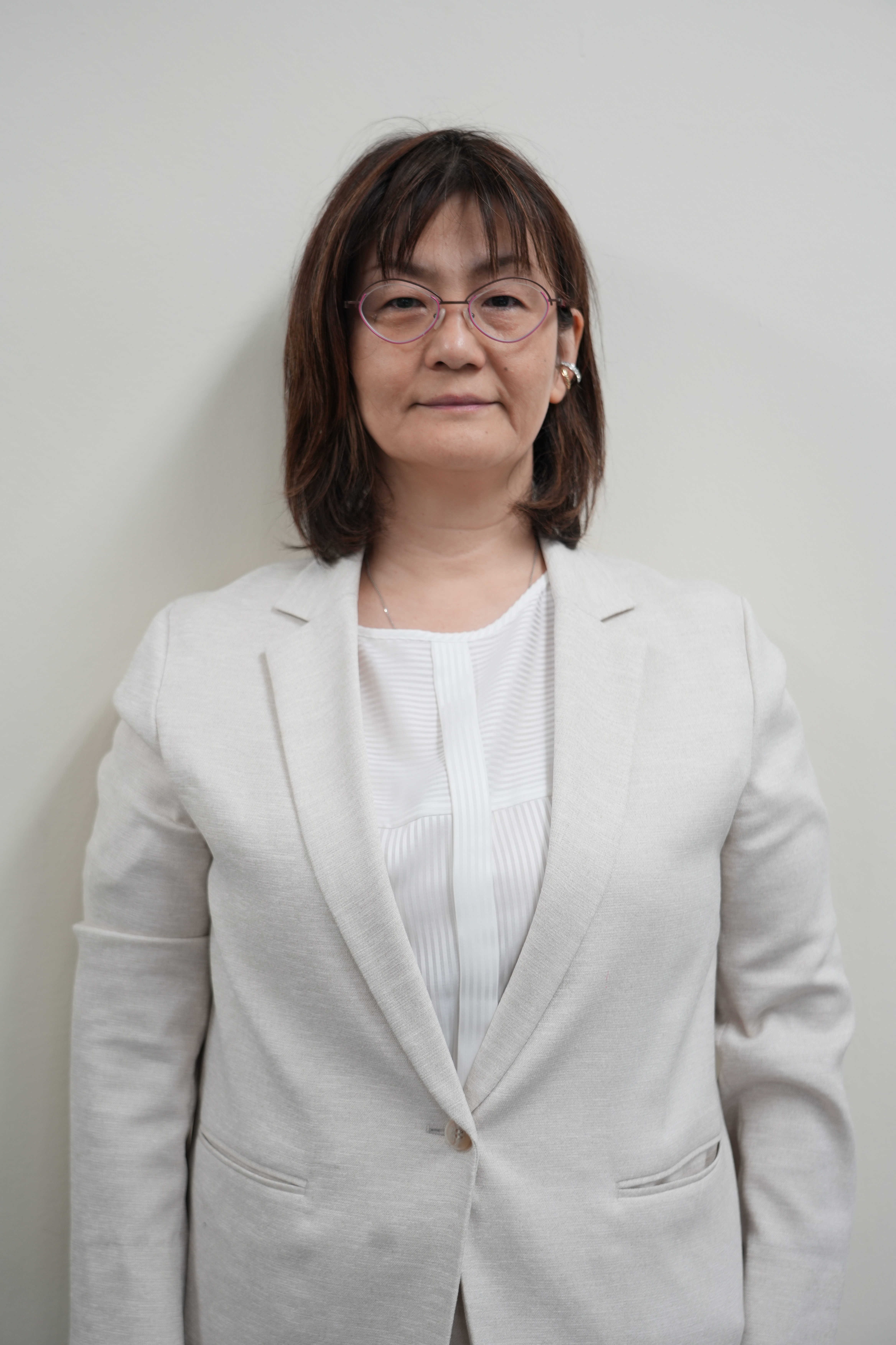 小山朝子氏